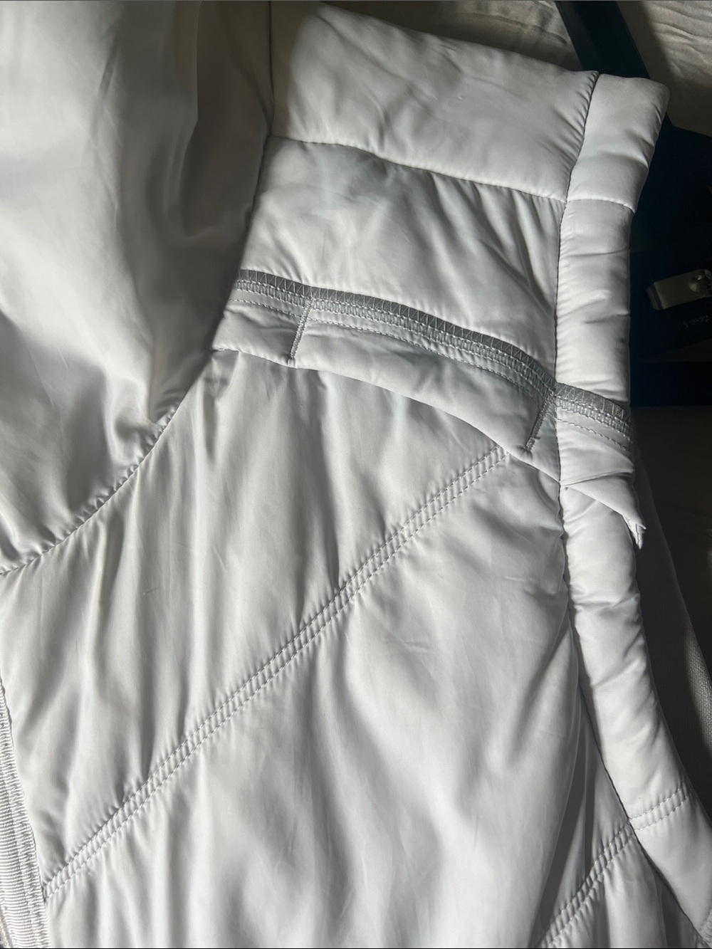 Athleta Women's Light Gray Quilted Puffer Vest - Sleeveless Zip Front Size XL - Picture 6 of 8